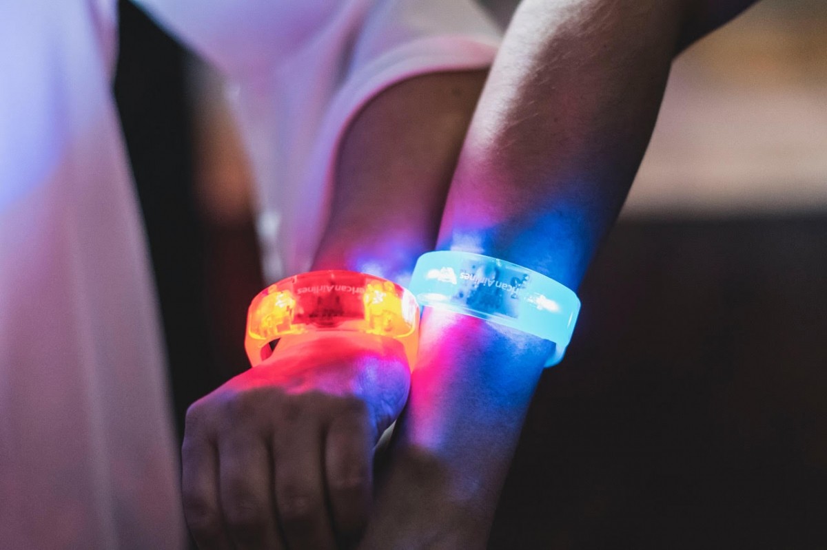 Bracelets pour grosse soirée - Tube de bracelets lumineux pour soirée